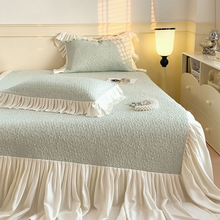 91家纺网 家纺一手货源 找家纺 宜派家纺 2026新款夏季凉感公主风冰豆豆花边凉席床裙款凉感值过0.21三件套可机洗冰丝空调软席子 豆豆物语-飘飘绿-床裙