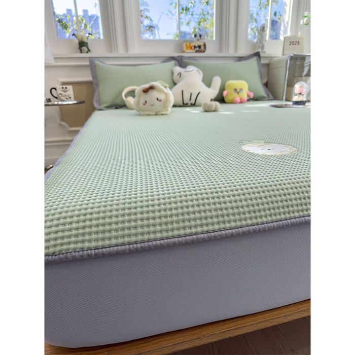 91家纺网 家纺一手货源 找家纺 宜派家纺 2026新款乙纶冰豆豆凉席卡通刺绣印花小红书爆款凉豆豆绣花床席凉感值过0.21冰丝席 奶冻喵-果绿-床笠