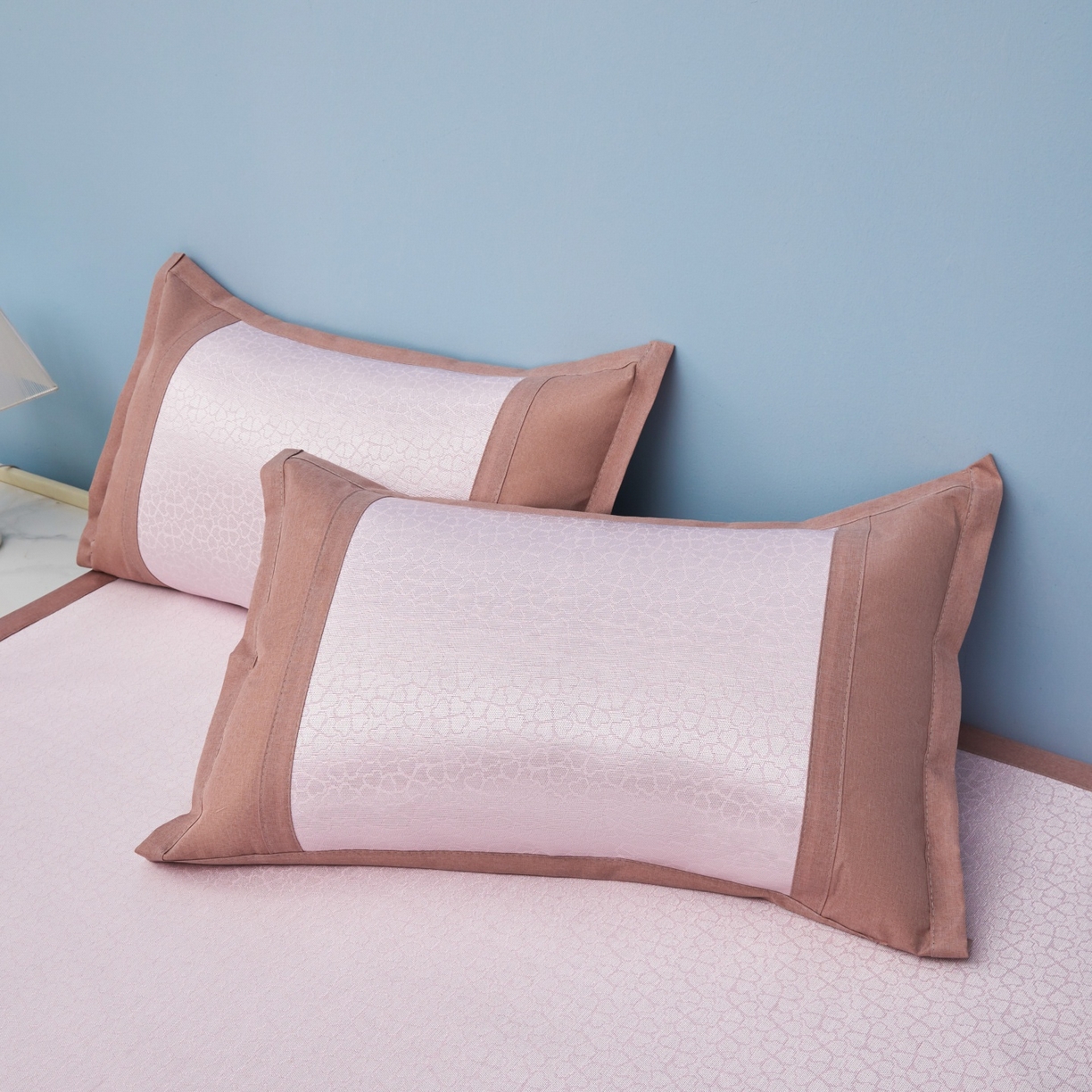 91家纺网 家纺一手货源 找家纺 （总）航途席业 2026新款抗菌提花冰丝席-心相依