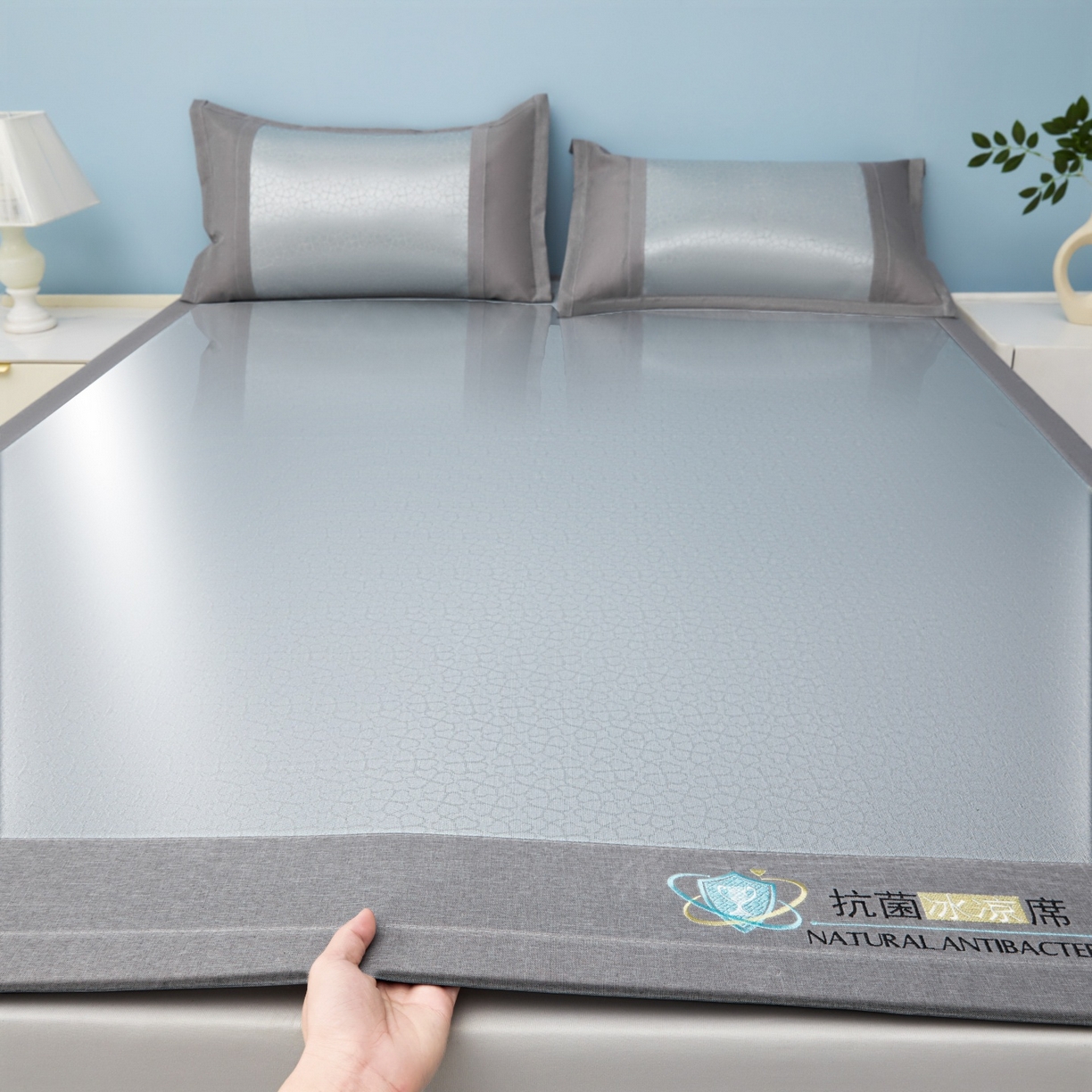 91家纺网 家纺一手货源 找家纺 航途席业 2026新款抗菌提花冰丝席-心相依 心相依-灰床席款