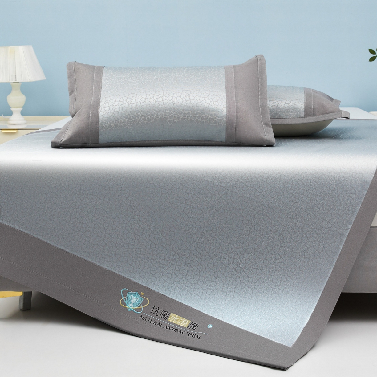 91家纺网 家纺一手货源 找家纺 航途席业 2026新款抗菌提花冰丝席-心相依 心相依-灰床席款