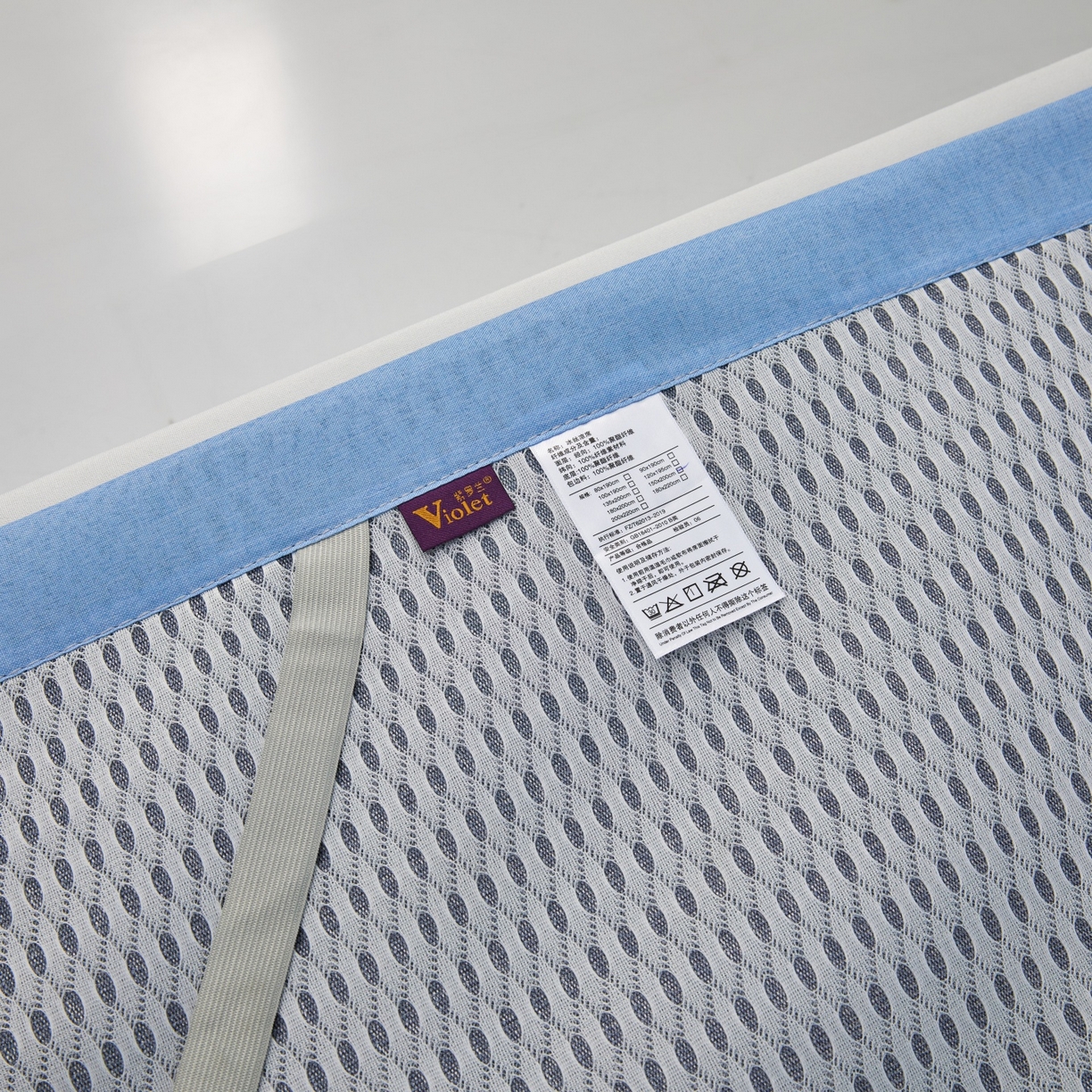 91家纺网 家纺一手货源 找家纺 航途席业 2026新款抗菌提花冰丝席-心相依 心相依-蓝床席款