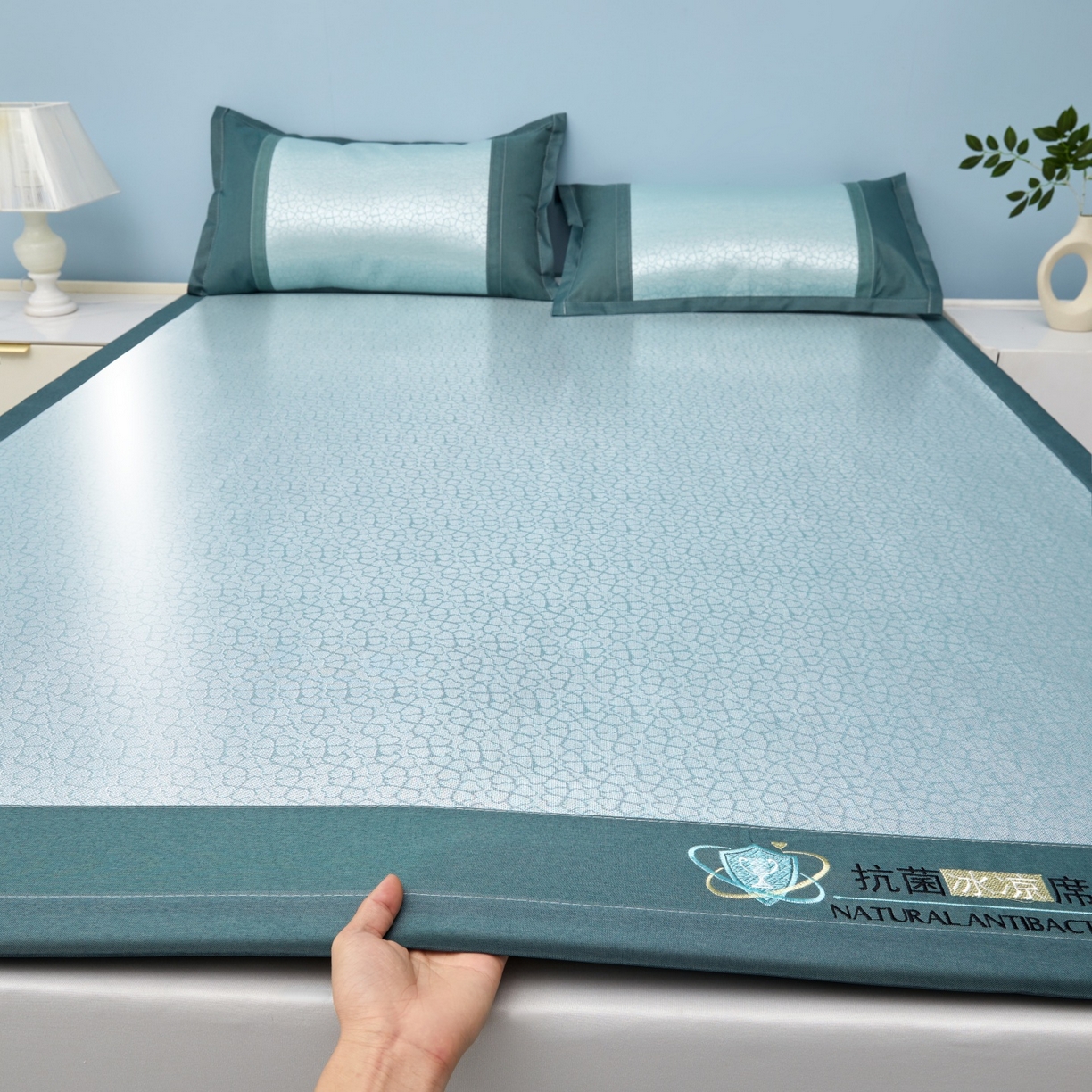 91家纺网 家纺一手货源 找家纺 航途席业 2026新款抗菌提花冰丝席-心相依 心相依-绿床席款