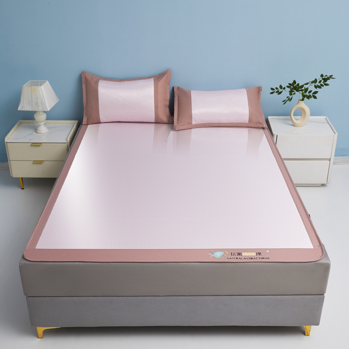 91家纺网 家纺一手货源 找家纺 航途席业 2026新款抗菌提花冰丝席-心相依 心相依-粉床笠款