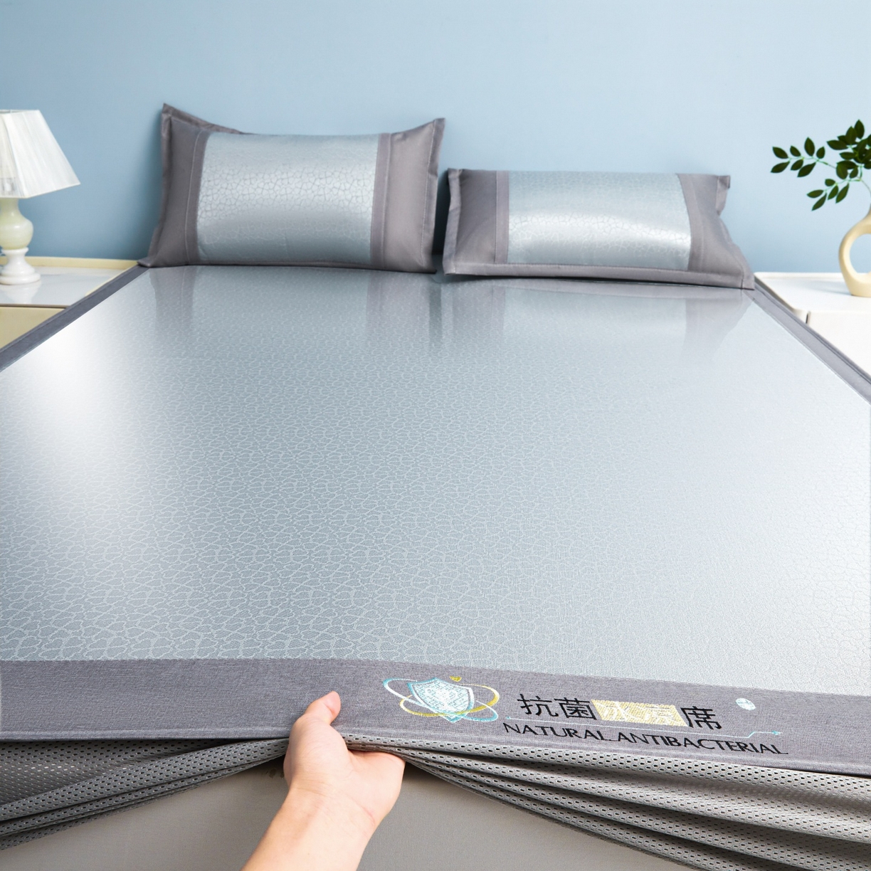 91家纺网 家纺一手货源 找家纺 航途席业 2026新款抗菌提花冰丝席-心相依 心相依-灰床笠款