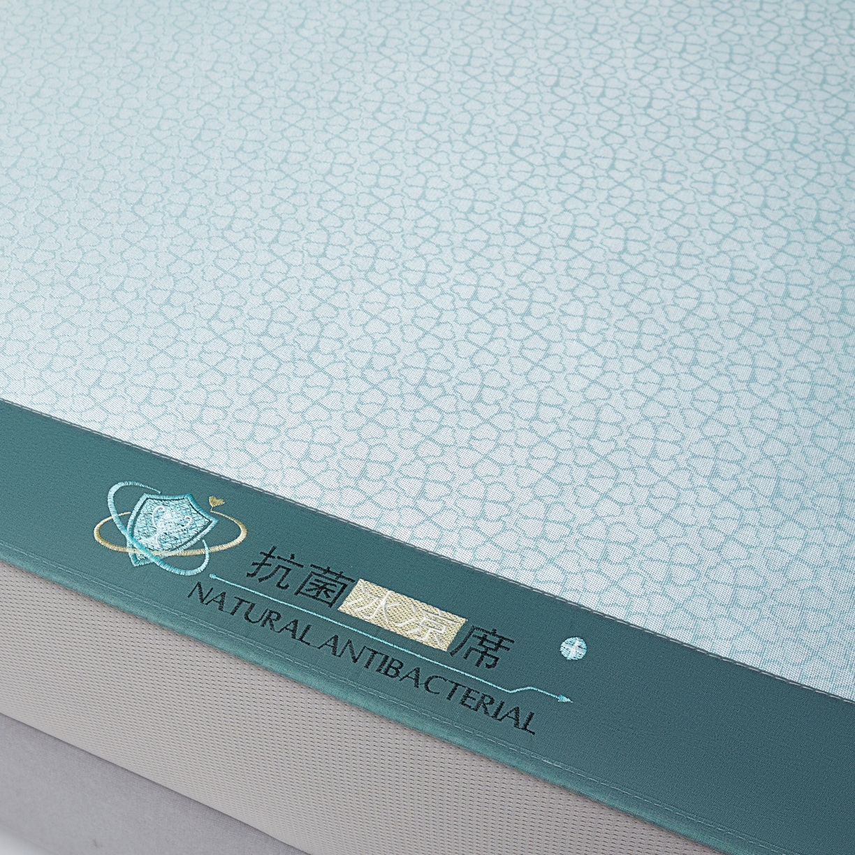 91家纺网 家纺一手货源 找家纺 航途席业 2026新款抗菌提花冰丝席-心相依 心相依-绿床笠款