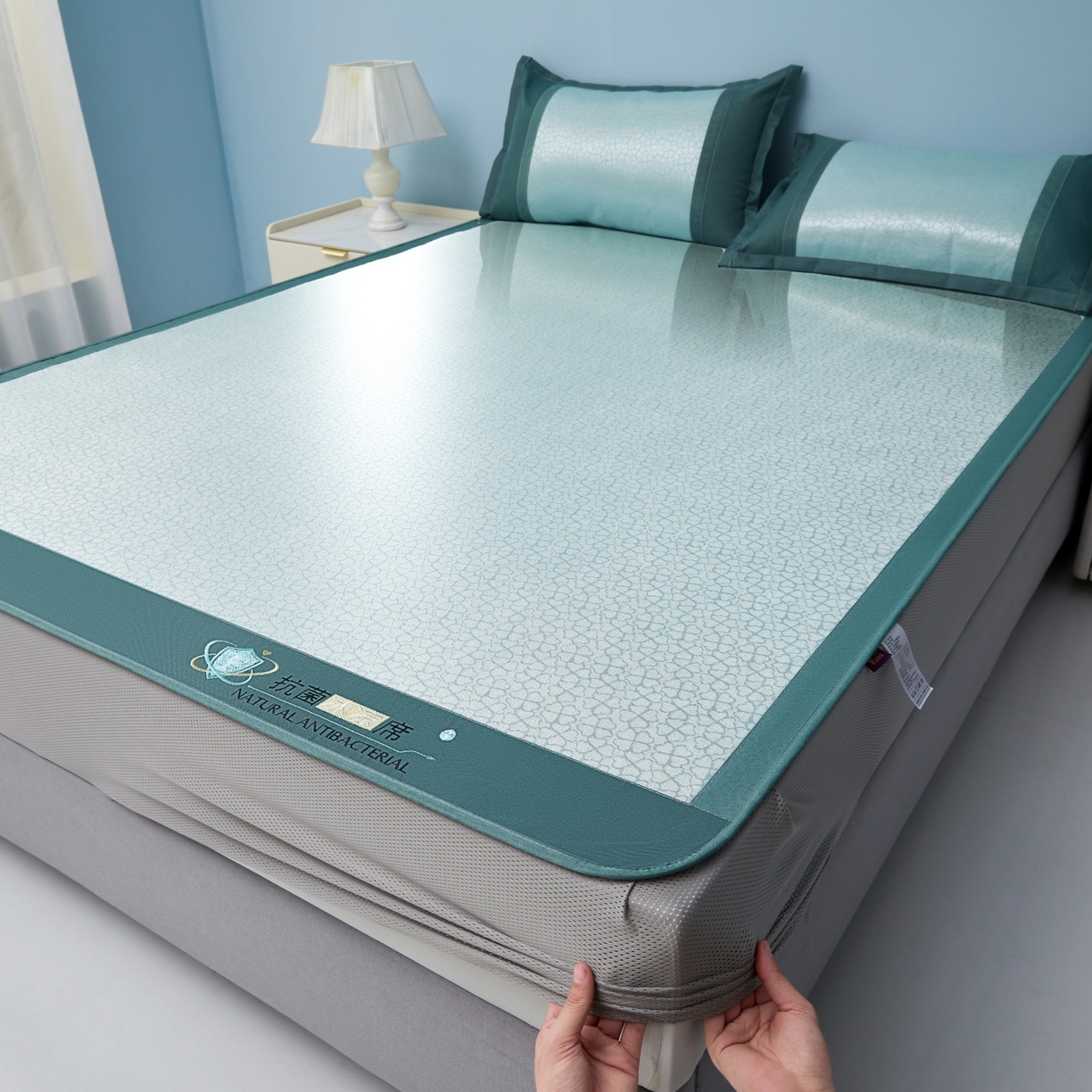 91家纺网 家纺一手货源 找家纺 航途席业 2026新款抗菌提花冰丝席-心相依 心相依-绿床笠款