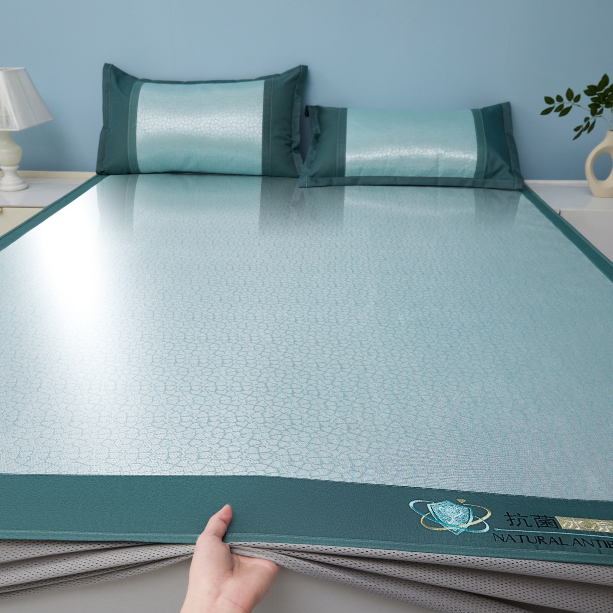 91家纺网 家纺一手货源 找家纺 航途席业 2026新款抗菌提花冰丝席-心相依 心相依-绿床笠款