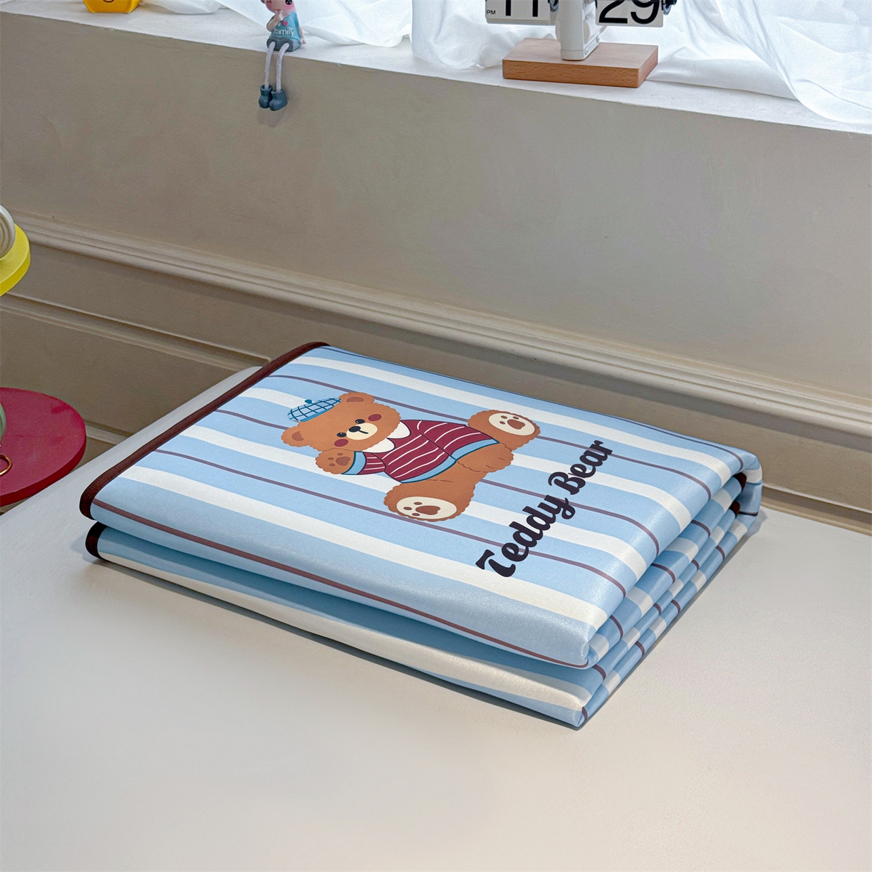 91家纺网 家纺一手货源 找家纺 雯豆家纺 【10A抗菌包检测】2026新款小冰皮卡通大版冰丝软席子凉席三件套凉感平铺款 小冰皮凉席-泰迪熊