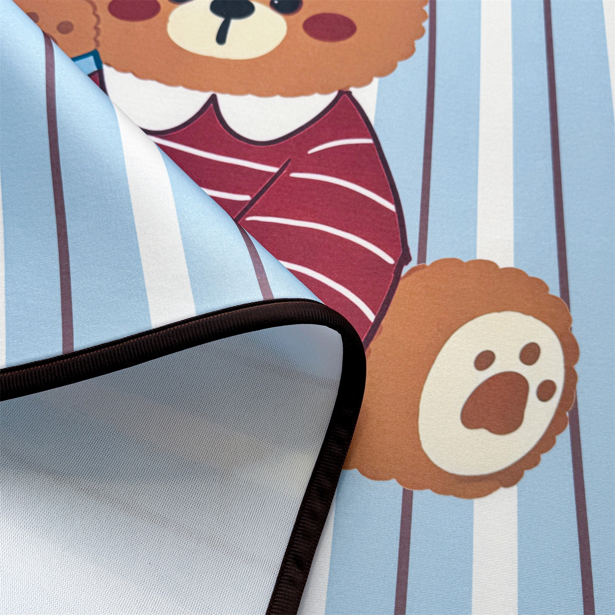 91家纺网 家纺一手货源 找家纺 雯豆家纺 【10A抗菌包检测】2026新款小冰皮卡通大版冰丝软席子凉席三件套凉感平铺款 小冰皮凉席-泰迪熊