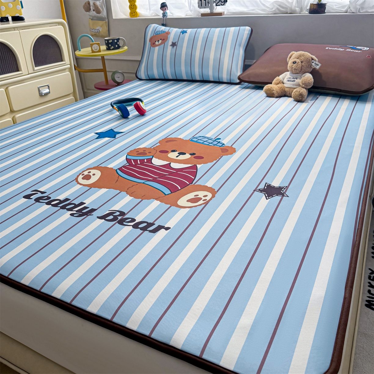 91家纺网 家纺一手货源 找家纺 雯豆家纺 【10A抗菌包检测】2026新款小冰皮卡通大版冰丝软席子凉席三件套凉感平铺款 小冰皮凉席-泰迪熊