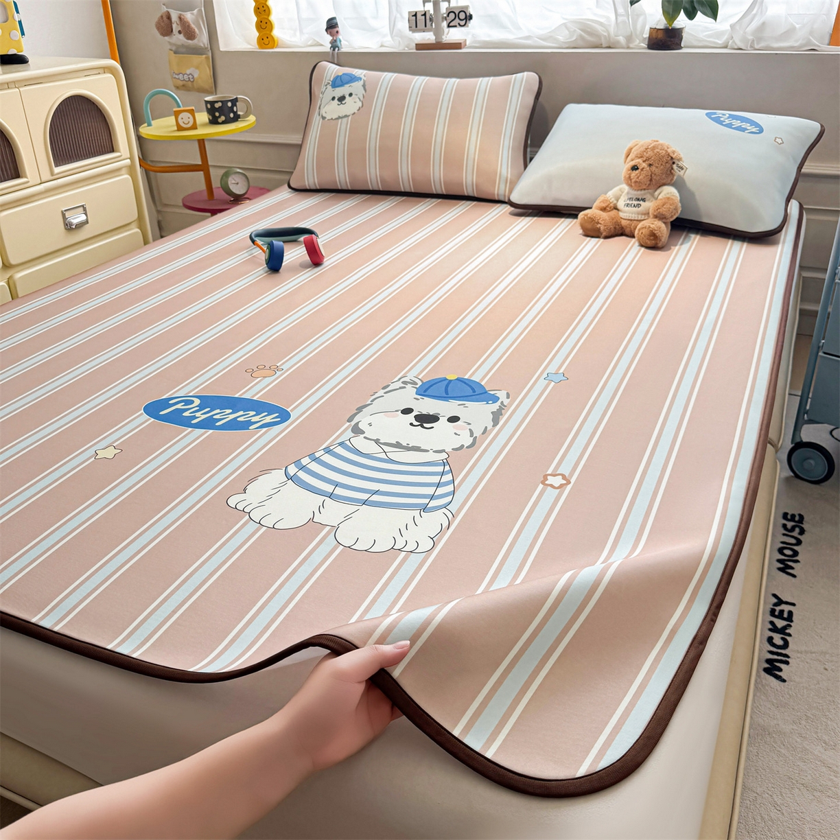 91家纺网 家纺一手货源 找家纺 雯豆家纺 【10A抗菌包检测】2026新款小冰皮卡通大版冰丝软席子凉席三件套凉感平铺款 小冰皮凉席-西高地