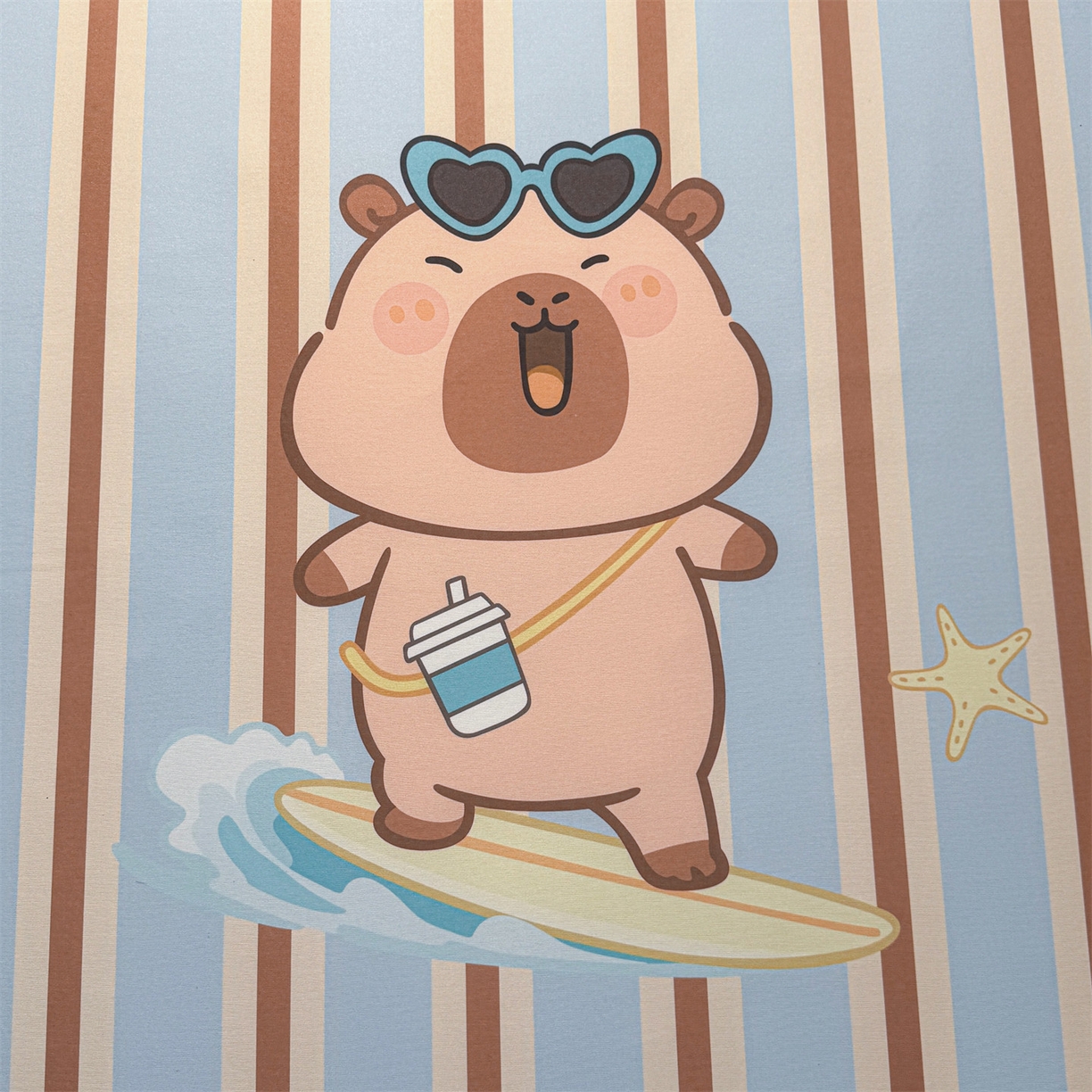 91家纺网 家纺一手货源 找家纺 雯豆家纺 【10A抗菌包检测】2026新款小冰皮卡通大版冰丝软席子凉席三件套凉感平铺款 小冰皮凉席-水豚冲浪记