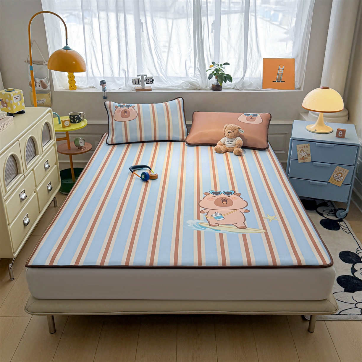 91家纺网 家纺一手货源 找家纺 雯豆家纺 【10A抗菌包检测】2026新款小冰皮卡通大版冰丝软席子凉席三件套凉感平铺款 小冰皮凉席-水豚冲浪记