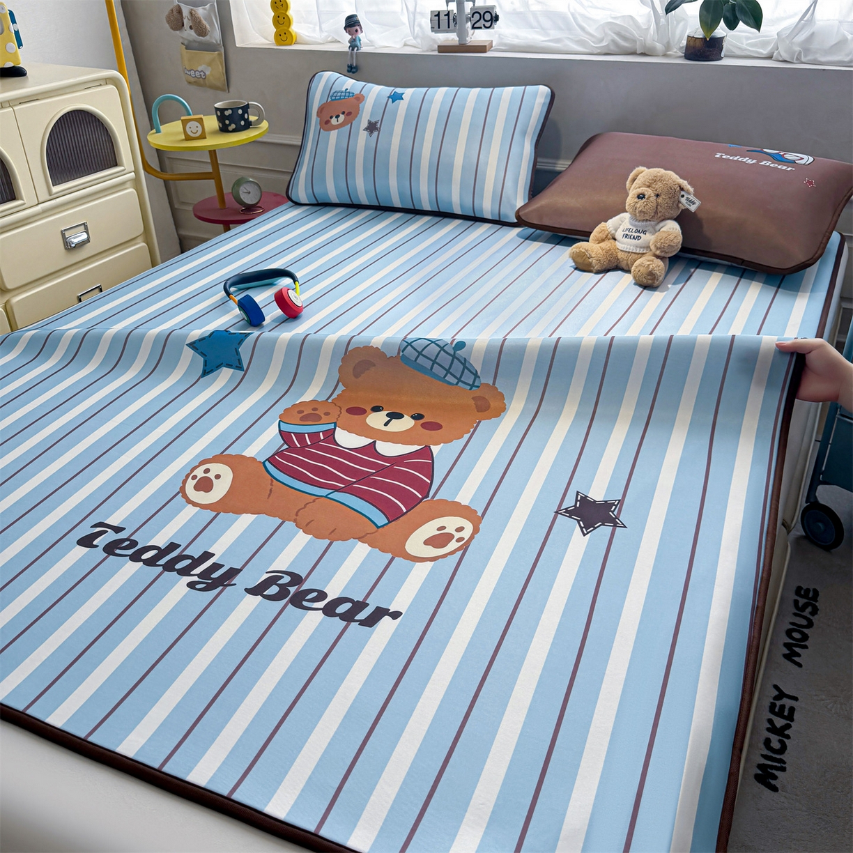 91家纺网 家纺一手货源 找家纺 雯豆家纺 【10A抗菌包检测】2026新款小冰皮卡通大版冰丝软席子凉席三件套凉感平铺款 小冰皮凉席-泰迪熊