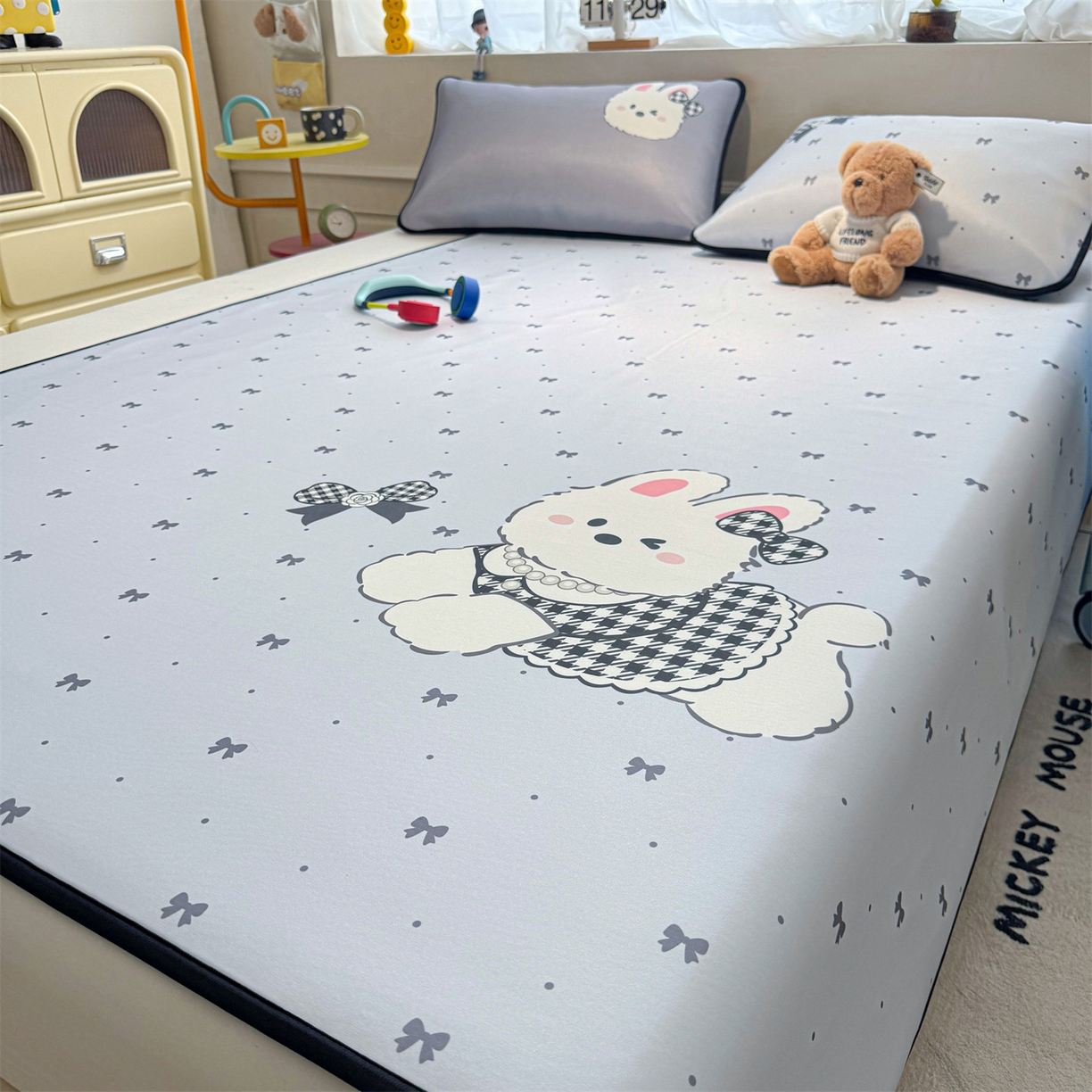 91家纺网 家纺一手货源 找家纺 雯豆家纺 【10A抗菌包检测】2026新款小冰皮卡通大版冰丝软席子凉席三件套凉感平铺款 小冰皮凉席-香香兔