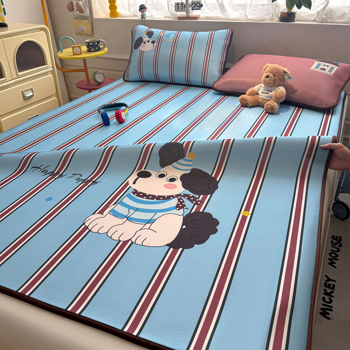 91家纺网 家纺一手货源 找家纺 雯豆家纺 【10A抗菌包检测】2026新款小冰皮卡通大版冰丝软席子凉席三件套凉感平铺款 小冰皮凉席-布鲁斯