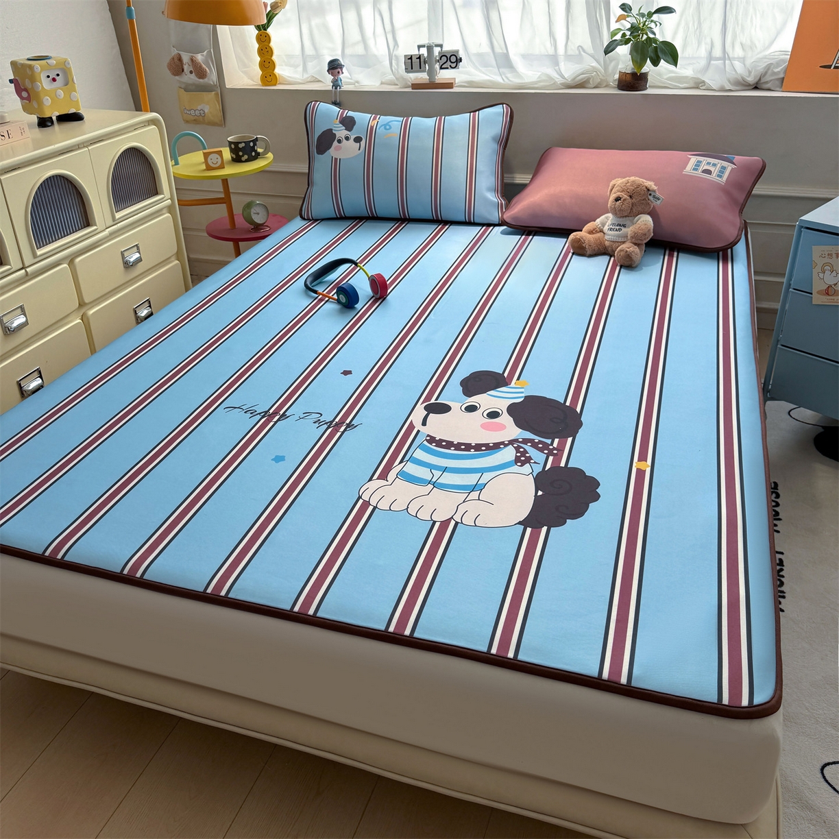 91家纺网 家纺一手货源 找家纺 雯豆家纺 【10A抗菌包检测】2026新款小冰皮卡通大版冰丝软席子凉席三件套凉感平铺款 小冰皮凉席-布鲁斯