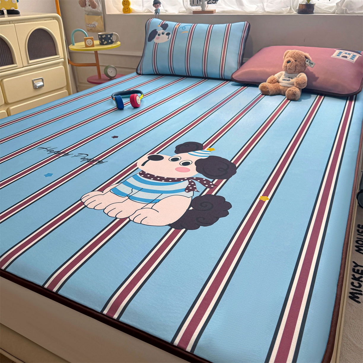 91家纺网 家纺一手货源 找家纺 雯豆家纺 【10A抗菌包检测】2026新款小冰皮卡通大版冰丝软席子凉席三件套凉感平铺款 小冰皮凉席-布鲁斯