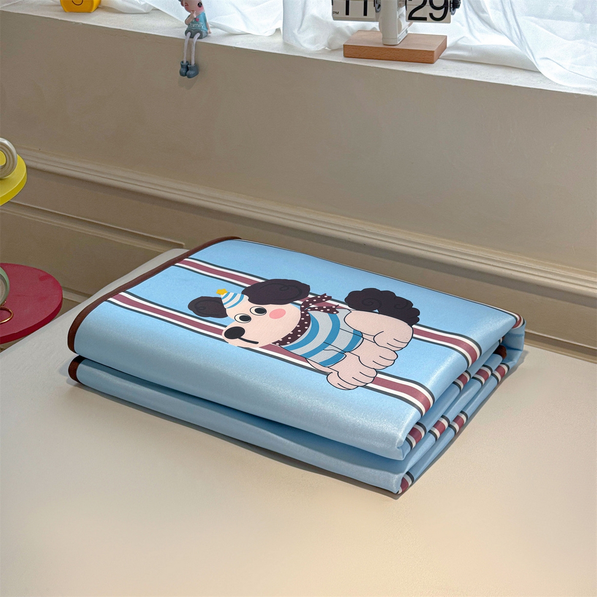 91家纺网 家纺一手货源 找家纺 雯豆家纺 【10A抗菌包检测】2026新款小冰皮卡通大版冰丝软席子凉席三件套凉感平铺款 小冰皮凉席-布鲁斯