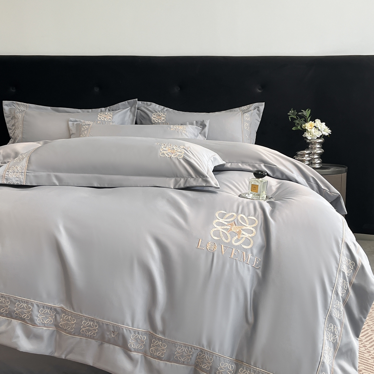 91家纺网 家纺一手货源 找家纺 （总）金牛座家纺 2026新款细斜纹丝质重工刺绣四件套-嘉佰