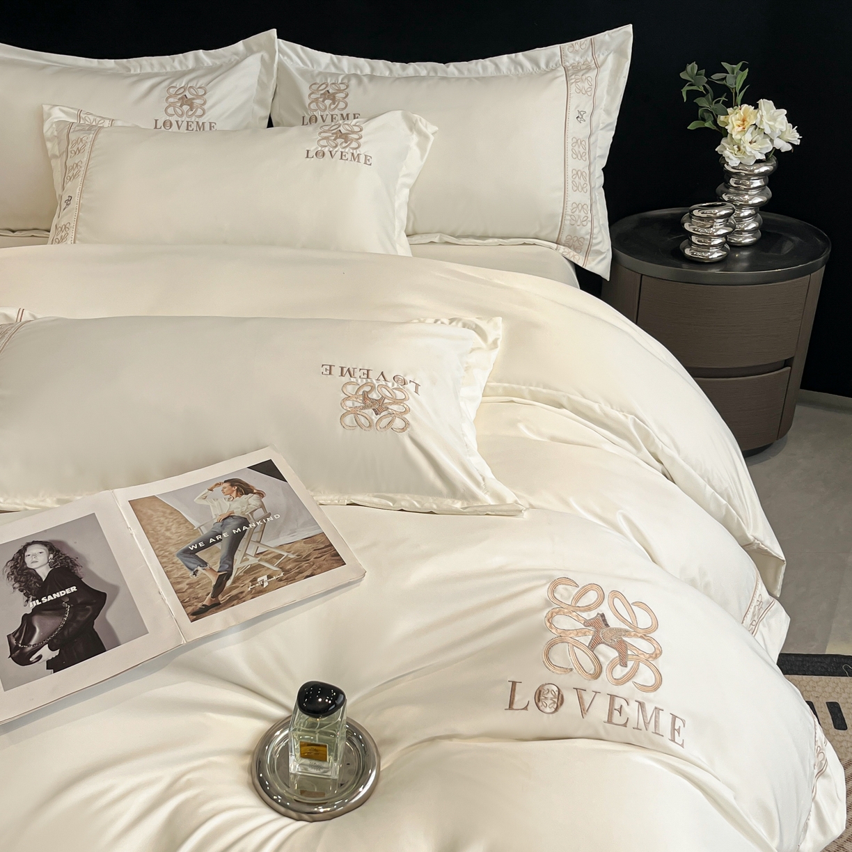 91家纺网 家纺一手货源 找家纺 金牛座家纺 2026新款细斜纹丝质重工刺绣四件套-嘉佰 嘉佰-奶白