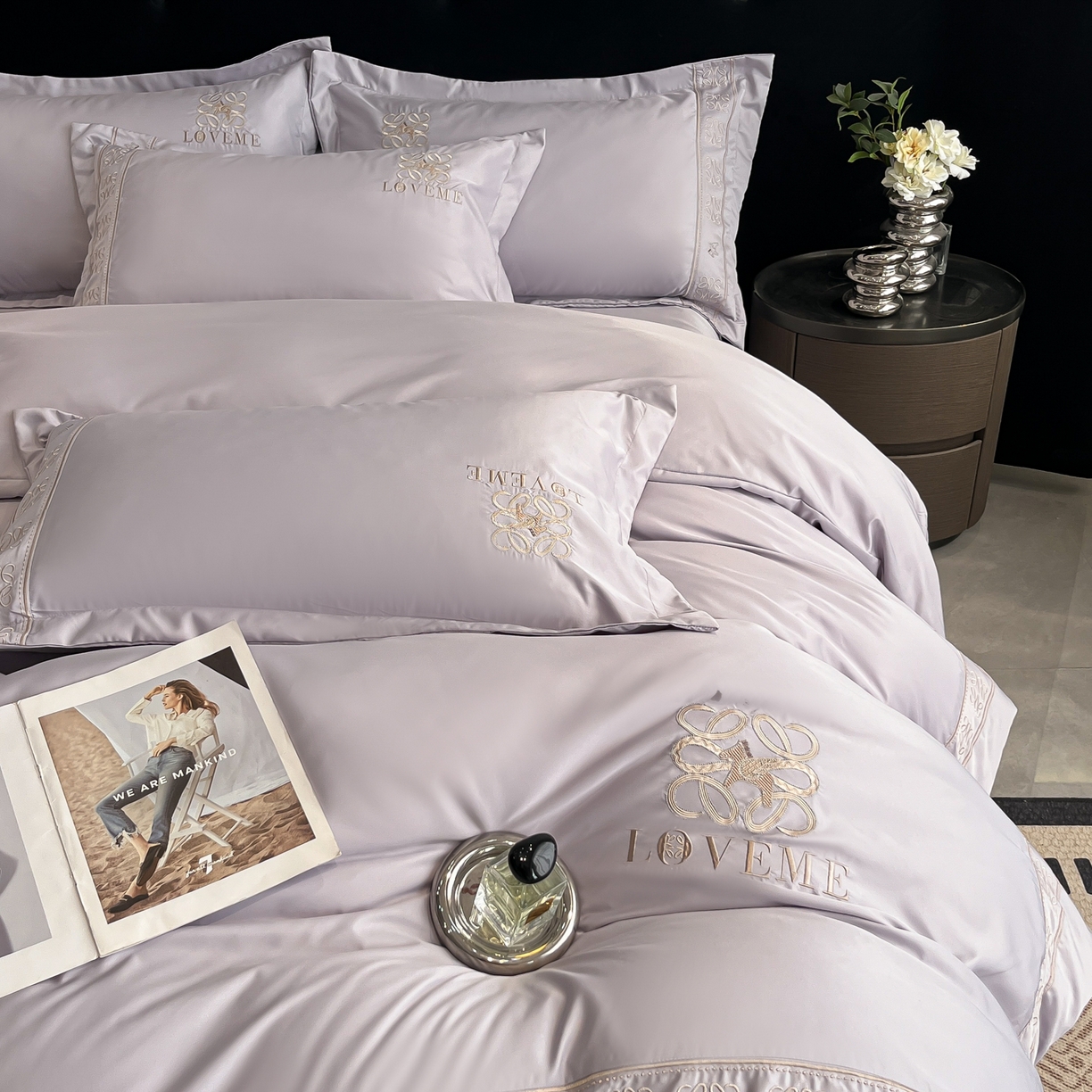 91家纺网 家纺一手货源 找家纺 金牛座家纺 2026新款细斜纹丝质重工刺绣四件套-嘉佰 嘉佰-浅紫