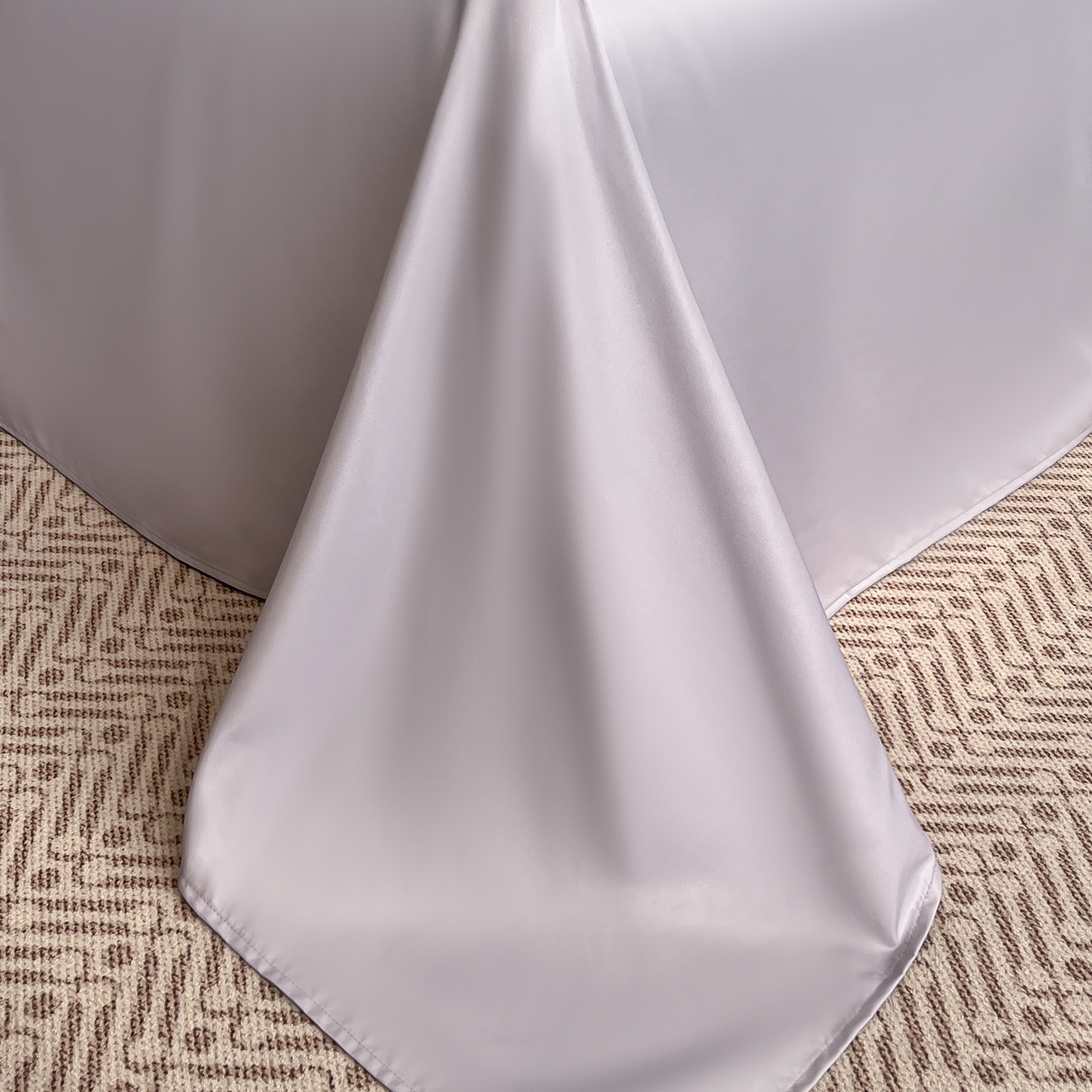 91家纺网 家纺一手货源 找家纺 金牛座家纺 2026新款细斜纹丝质重工刺绣四件套-嘉佰 嘉佰-浅紫