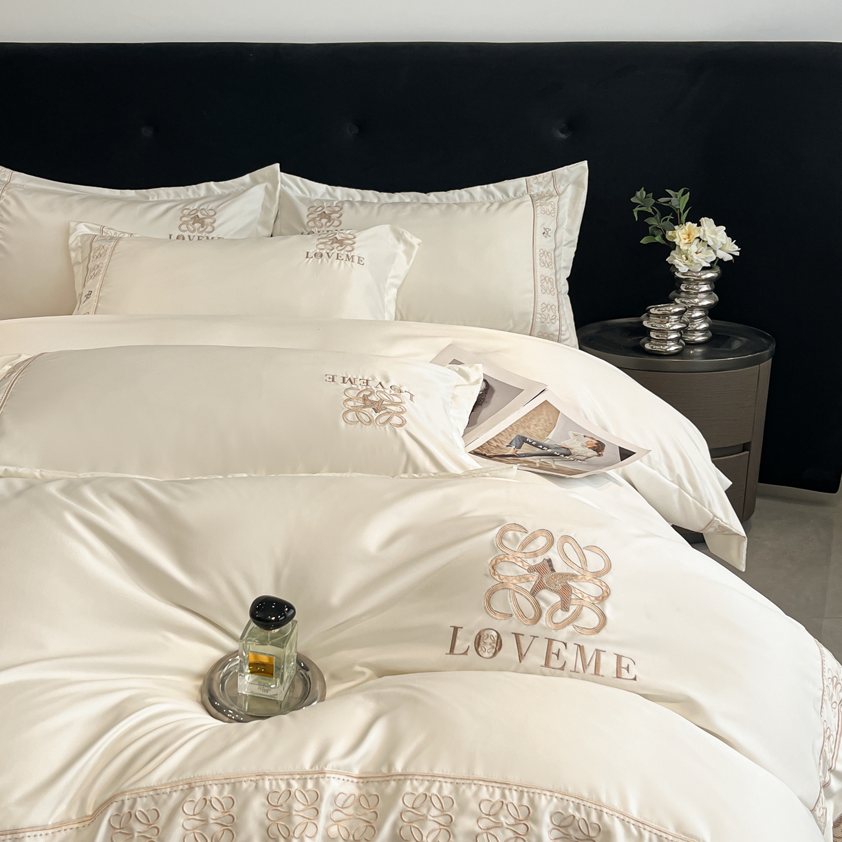 91家纺网 家纺一手货源 找家纺 金牛座家纺 2026新款细斜纹丝质重工刺绣四件套-嘉佰 嘉佰-奶白