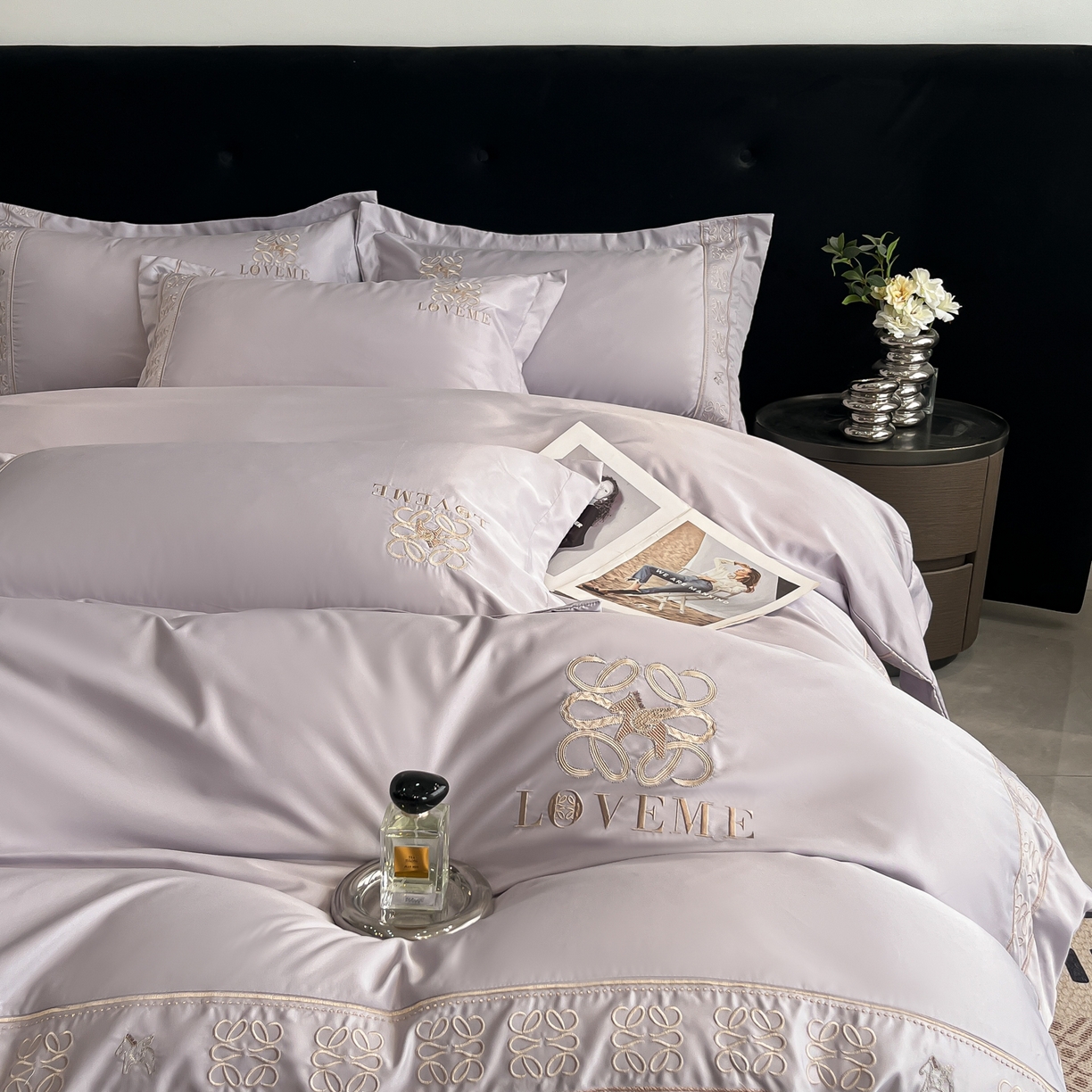 91家纺网 家纺一手货源 找家纺 金牛座家纺 2026新款细斜纹丝质重工刺绣四件套-嘉佰 嘉佰-浅紫