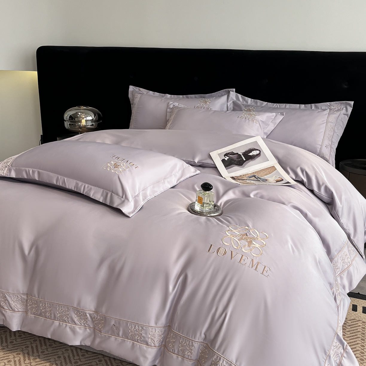 91家纺网 家纺一手货源 找家纺 金牛座家纺 2026新款细斜纹丝质重工刺绣四件套-嘉佰 嘉佰-浅紫