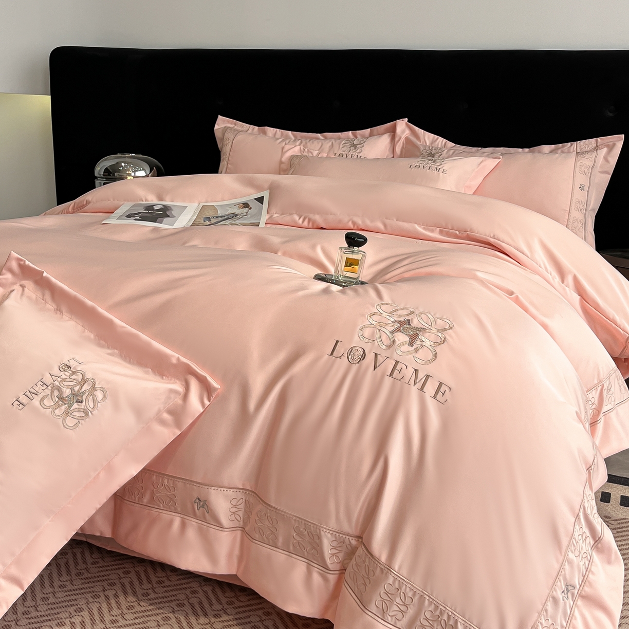 金牛座家纺 2026新款细斜纹丝质重工刺绣四件套-嘉佰 嘉佰-浅粉