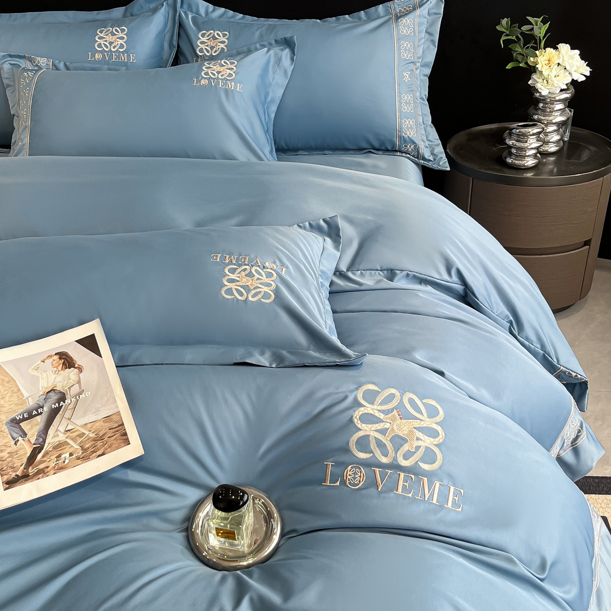 91家纺网 家纺一手货源 找家纺 金牛座家纺 2026新款细斜纹丝质重工刺绣四件套-嘉佰 嘉佰-精致蓝