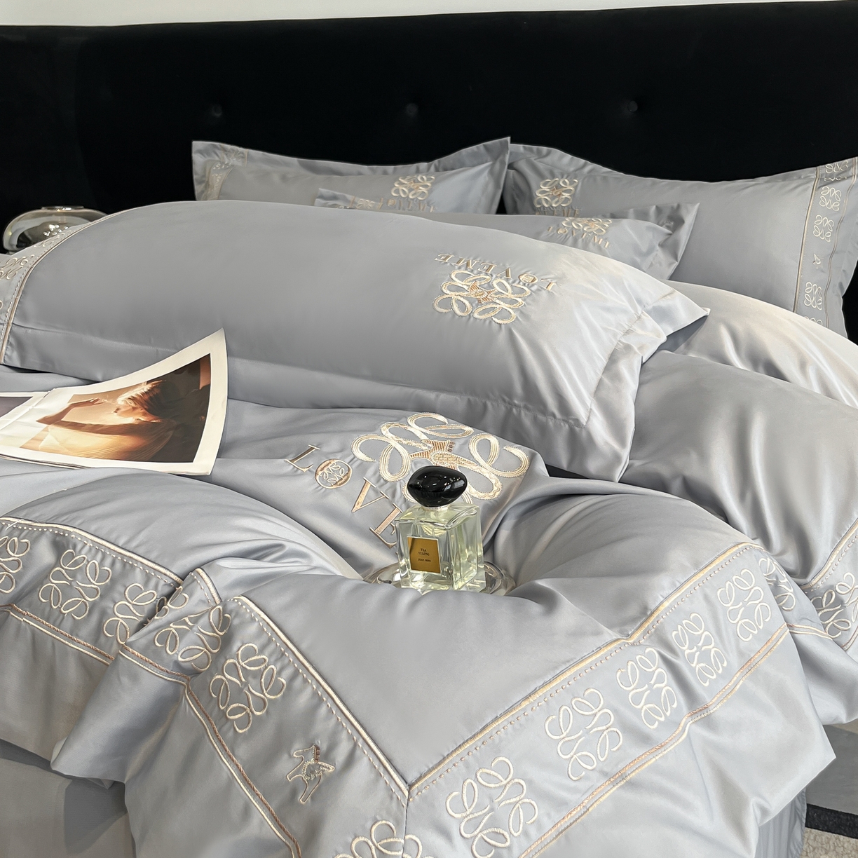 91家纺网 家纺一手货源 找家纺 （总）金牛座家纺 2026新款细斜纹丝质重工刺绣四件套-嘉佰