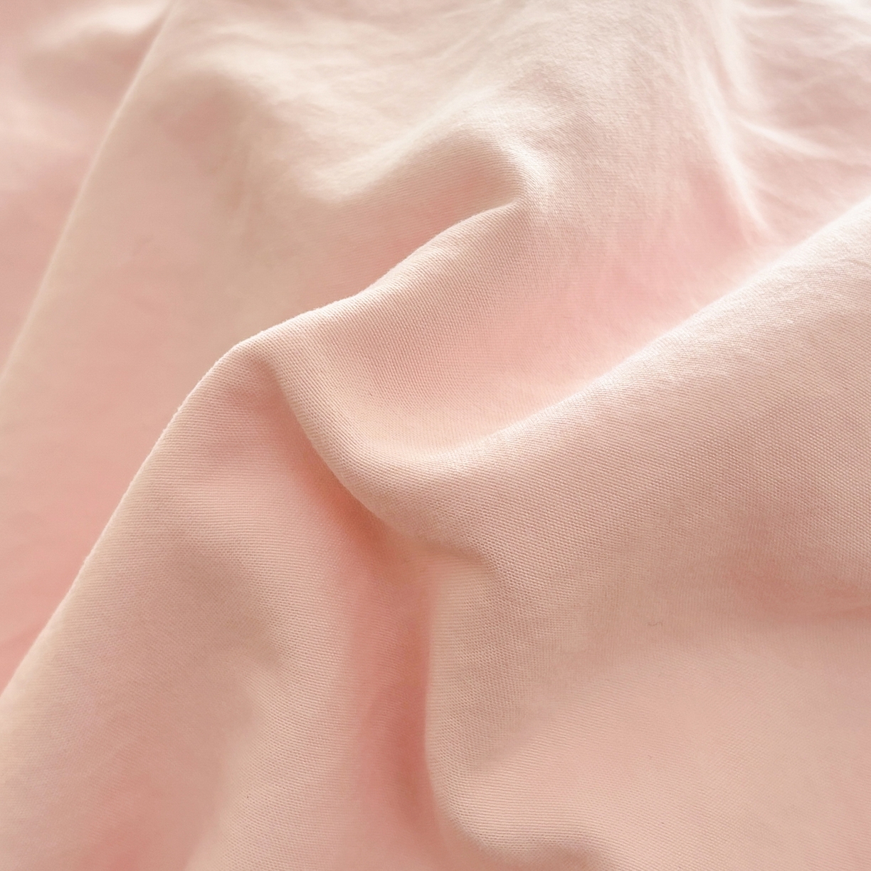 91家纺网 家纺一手货源 找家纺 色鬼布艺高端家居主号 2026新款韩国设计师款仿古棉可爱毛巾绣四件套 呆萌猪猪-粉