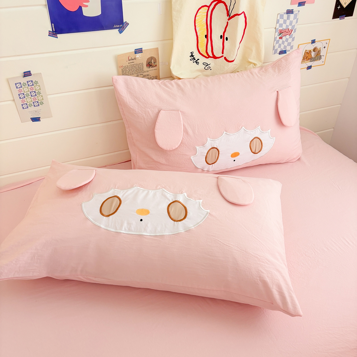 91家纺网 家纺一手货源 找家纺 色鬼布艺高端家居主号 2026新款韩国设计师款仿古棉可爱毛巾绣四件套 兔兔女孩