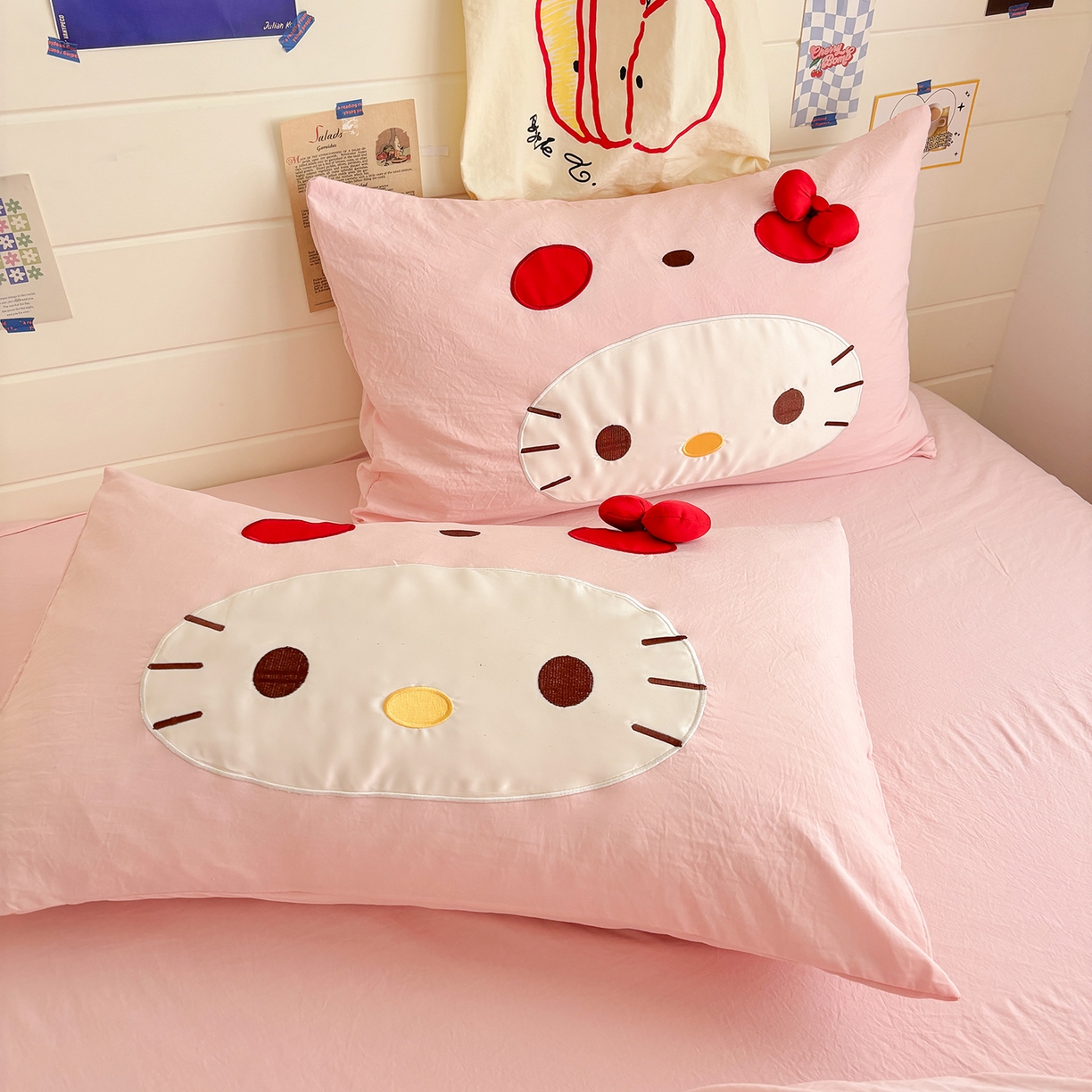 91家纺网 家纺一手货源 找家纺 色鬼布艺高端家居主号 2026新款韩国设计师款仿古棉可爱毛巾绣四件套 萌萌猫咪-粉