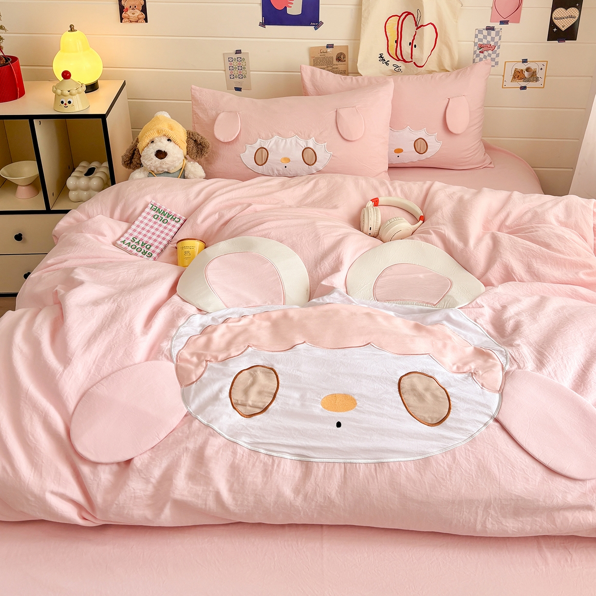 91家纺网 家纺一手货源 找家纺 色鬼布艺高端家居主号 2026新款韩国设计师款仿古棉可爱毛巾绣四件套 兔兔女孩