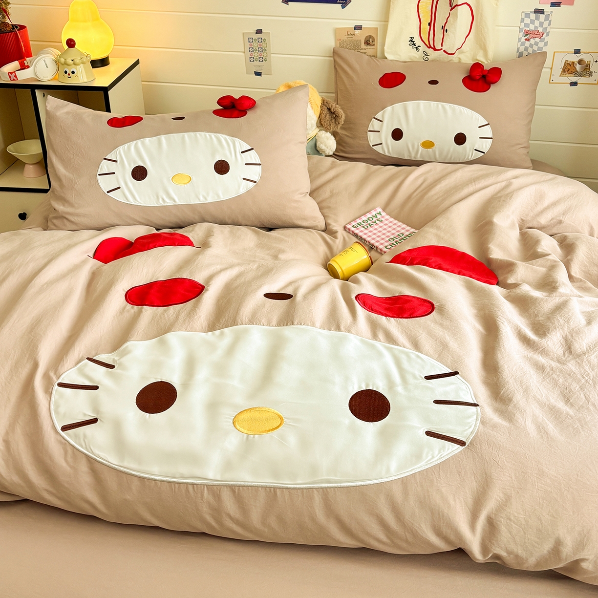 色鬼布艺高端家居主号 2026新款韩国设计师款仿古棉可爱毛巾绣四件套 萌萌猫咪-驼