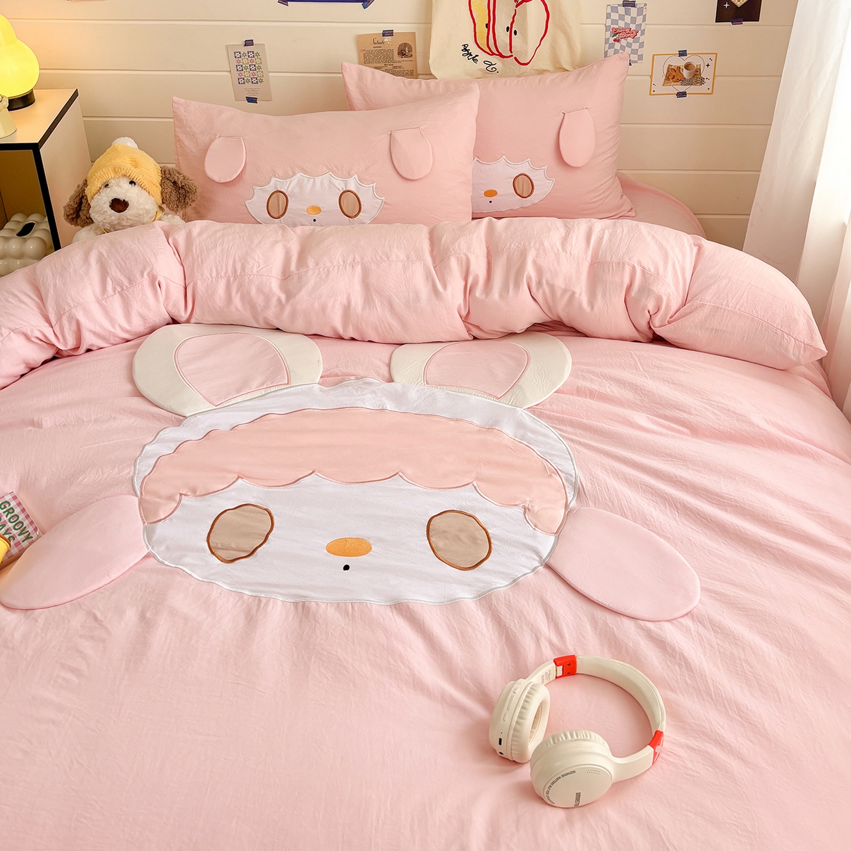 91家纺网 家纺一手货源 找家纺 色鬼布艺高端家居主号 2026新款韩国设计师款仿古棉可爱毛巾绣四件套 兔兔女孩