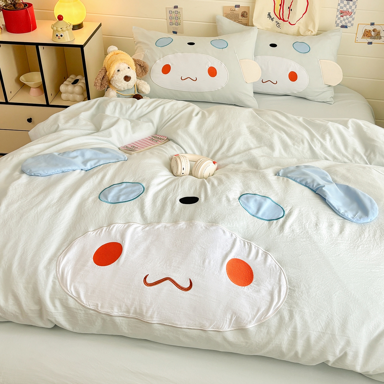 91家纺网 家纺一手货源 找家纺 色鬼布艺高端家居主号 2026新款韩国设计师款仿古棉可爱毛巾绣四件套 快乐狗狗-蓝