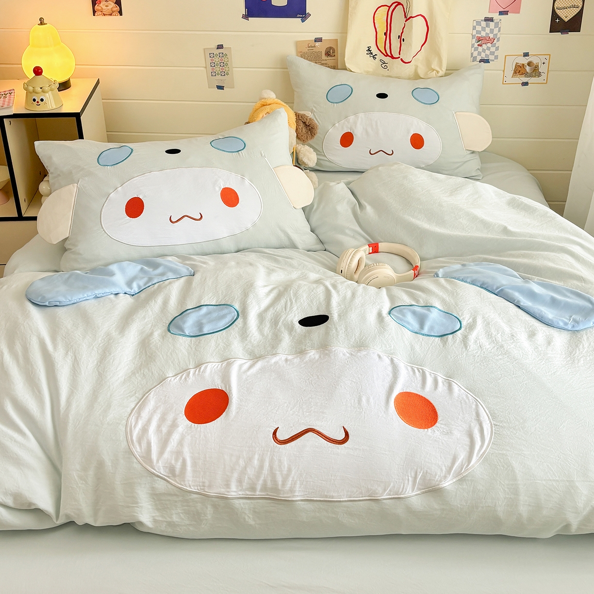 91家纺网 家纺一手货源 找家纺 色鬼布艺高端家居主号 2026新款韩国设计师款仿古棉可爱毛巾绣四件套 快乐狗狗-蓝