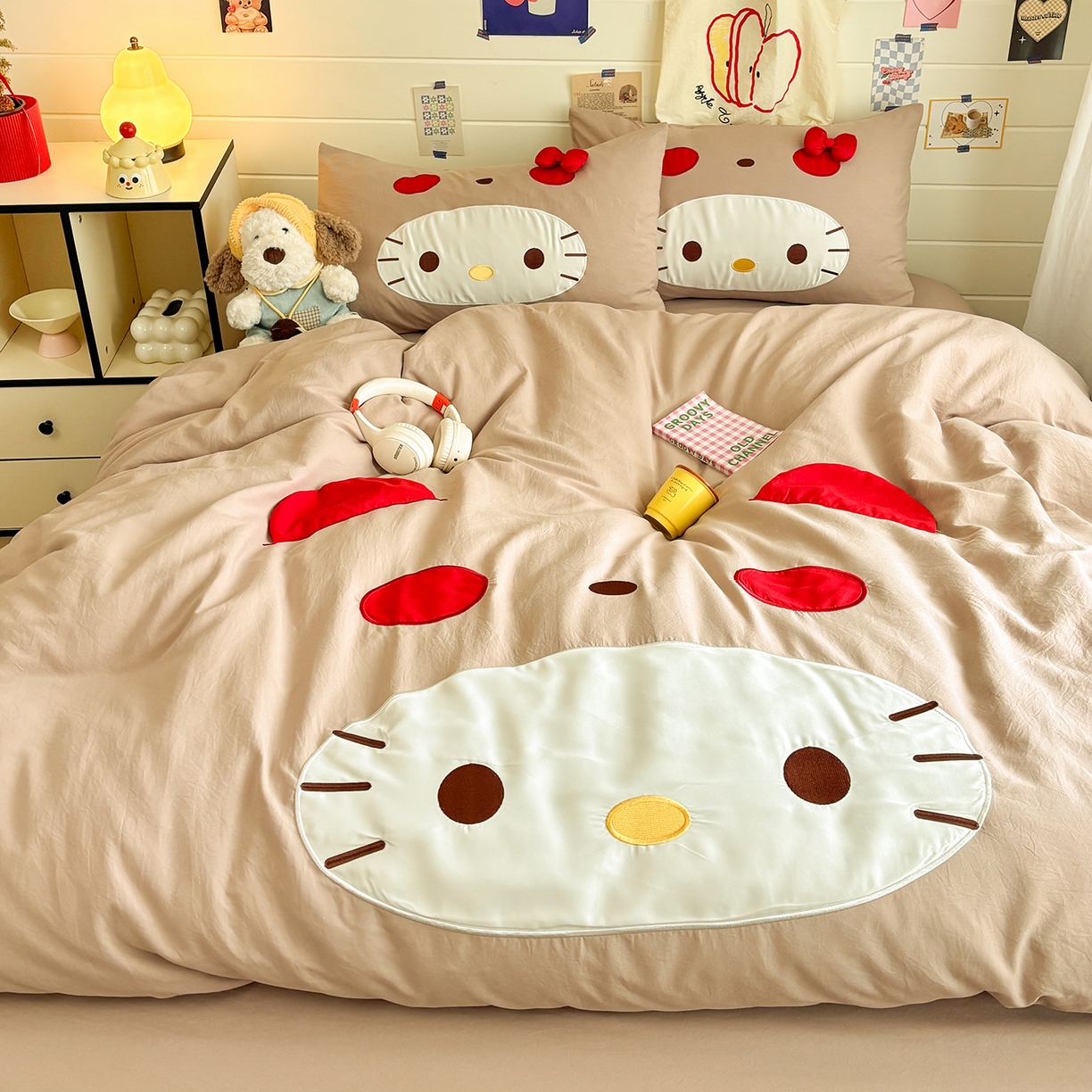 91家纺网 家纺一手货源 找家纺 色鬼布艺高端家居主号 2026新款韩国设计师款仿古棉可爱毛巾绣四件套 萌萌猫咪-驼