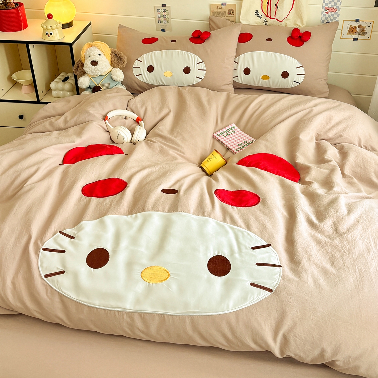 91家纺网 家纺一手货源 找家纺 色鬼布艺高端家居主号 2026新款韩国设计师款仿古棉可爱毛巾绣四件套 萌萌猫咪-驼