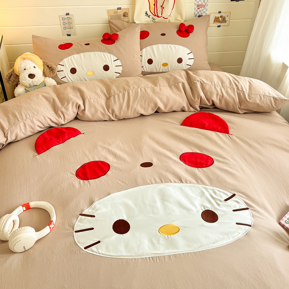 91家纺网 家纺一手货源 找家纺 色鬼布艺高端家居主号 2026新款韩国设计师款仿古棉可爱毛巾绣四件套 萌萌猫咪-驼