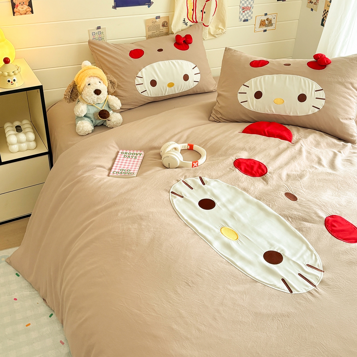 91家纺网 家纺一手货源 找家纺 色鬼布艺高端家居主号 2026新款韩国设计师款仿古棉可爱毛巾绣四件套 萌萌猫咪-驼