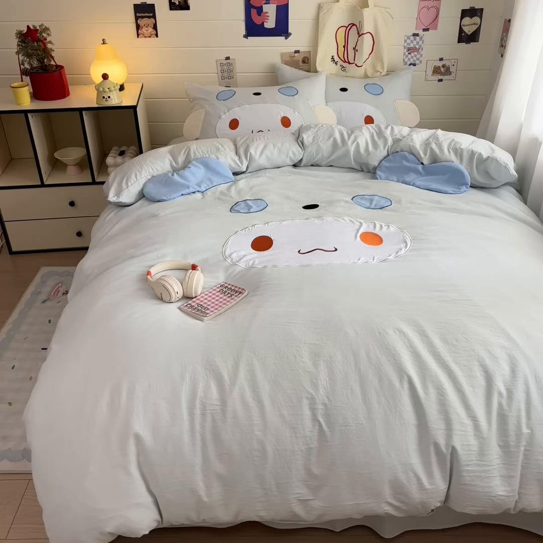 91家纺网 家纺一手货源 找家纺 色鬼布艺高端家居主号 2026新款韩国设计师款仿古棉可爱毛巾绣四件套 快乐狗狗-蓝