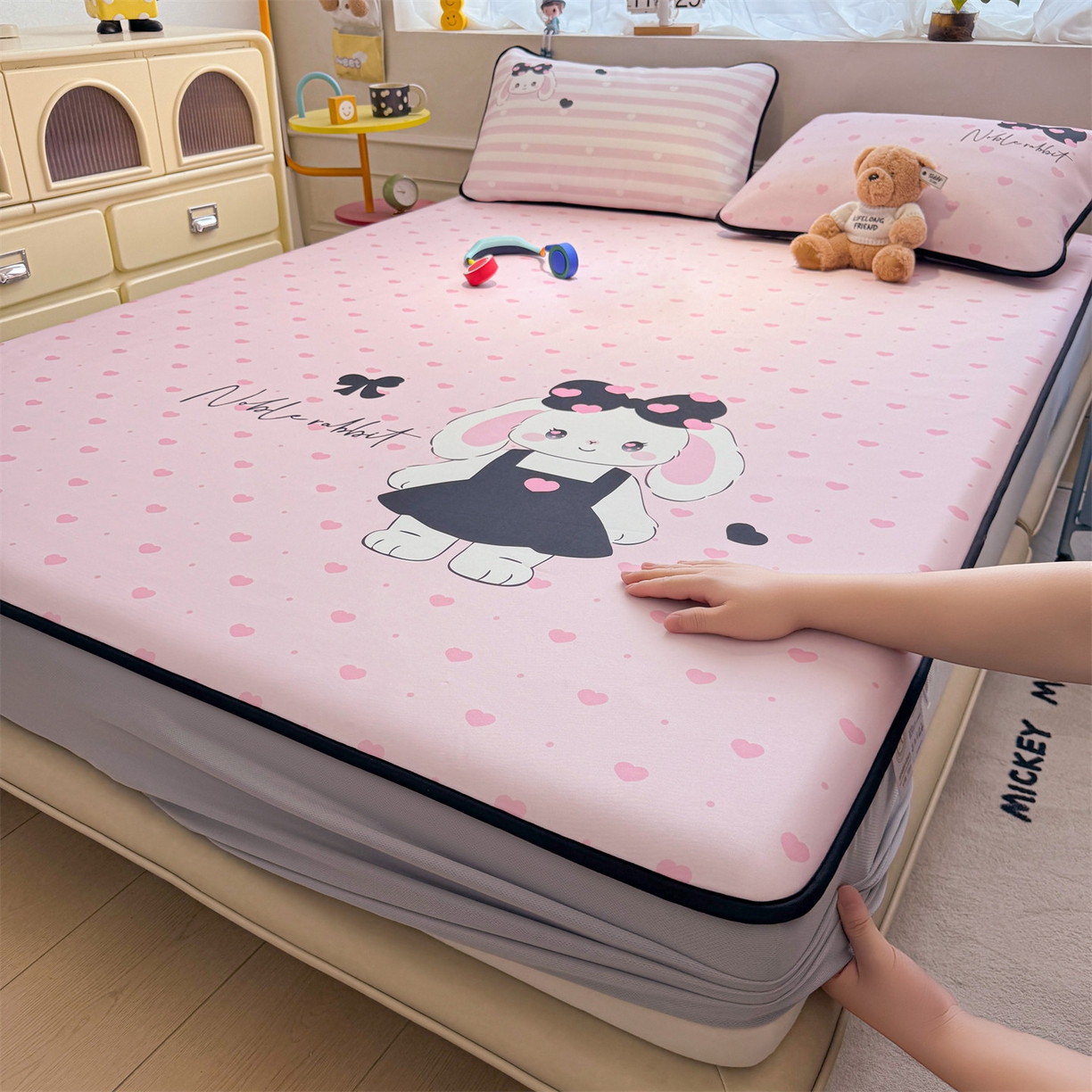 91家纺网 家纺一手货源 找家纺 雯豆家纺 【10A抗菌包检测】2026新款小冰皮床笠大版卡通床笠夏季凉感床笠软席子 小冰皮床笠-安妮兔