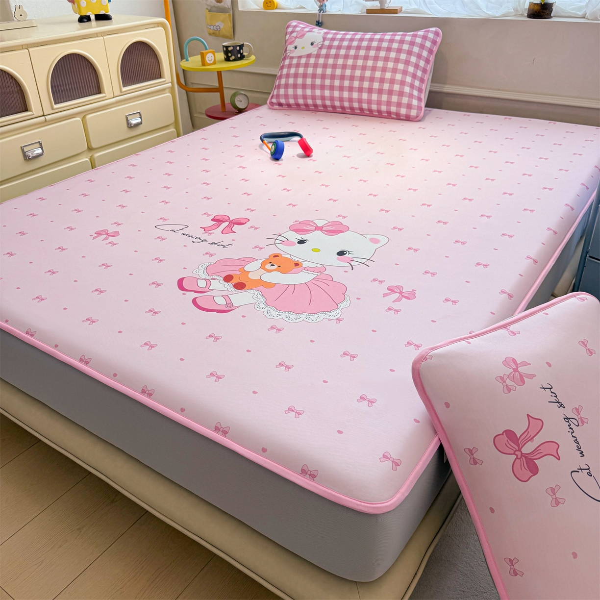 91家纺网 家纺一手货源 找家纺 雯豆家纺 【10A抗菌包检测】2026新款小冰皮床笠大版卡通床笠夏季凉感床笠软席子 小冰皮床笠-淑女猫