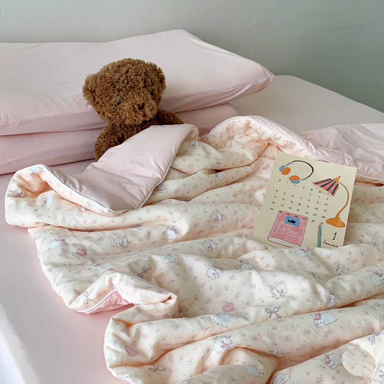 91家纺网 家纺一手货源 找家纺 桃喜 2026新款冰纱夏被夏凉被空调被 软萌兔兔